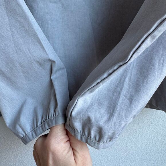 Vuori Light Gray Outdoor Trainer Shell Lightweight Jacket Size Medium VW501 - Picture 4 of 4